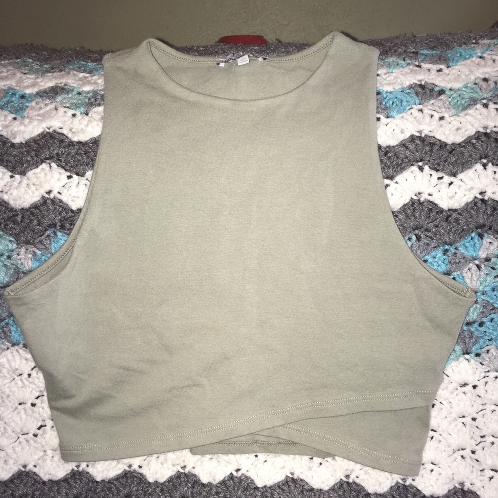 Crop top